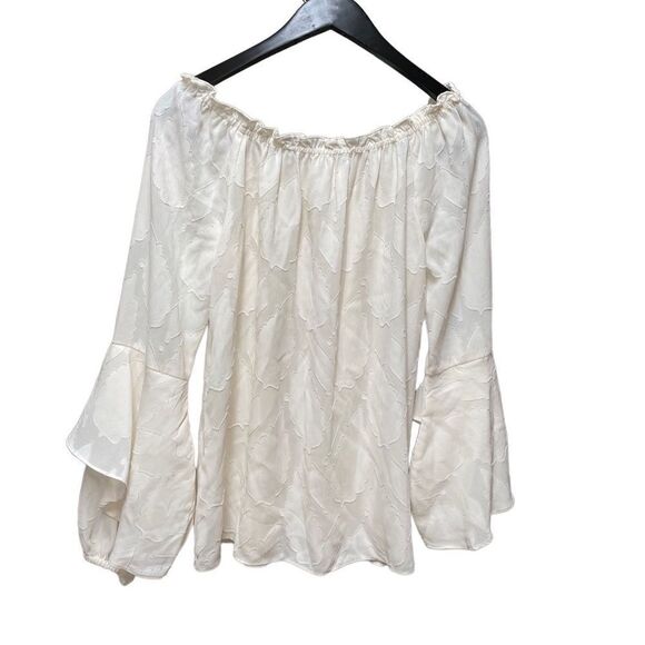 🌟70% OFF🌟NEW 🌟Michael Kors🌟Cream Off Shoulder Long Sleeve Top - Picture 2 of 3